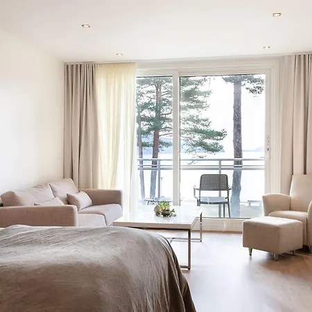 فندق Rosfjord Strandhotel لينغدال