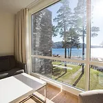 Rosfjord Strandhotel Отель Люнгдал