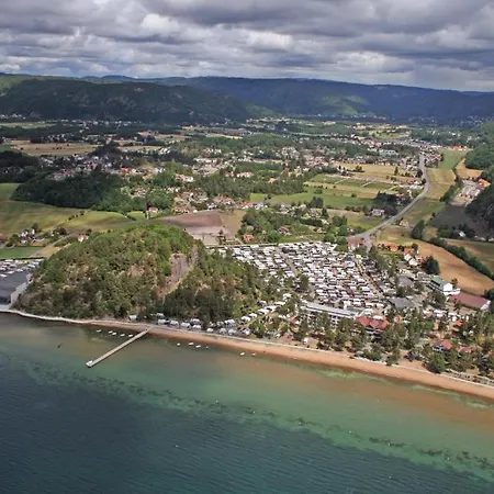 Rosfjord Strandhotel Отель Люнгдал
